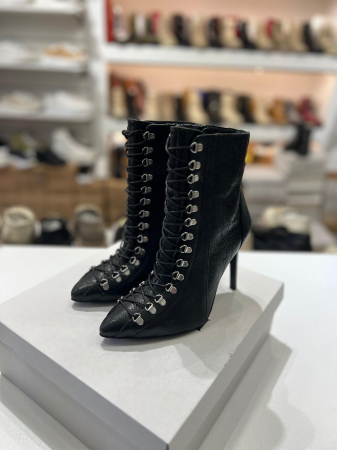 Botine cu siret si capse metalice, din piele neagra cu sclipici [3]