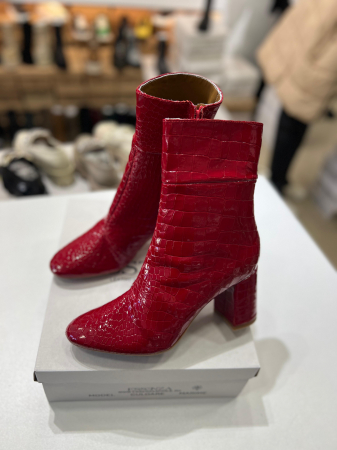OUTLET TOAMNA-IARNA - Botine din piele naturala lacuita rosie, cu aspect tip croco