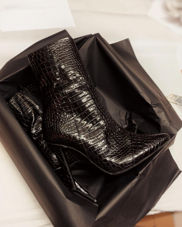 REDUCERI - Botine Stiletto din piele croco neagra