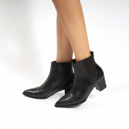 Ciocate - Ciocate scurte,  cu elastic, din piele naturala neagra