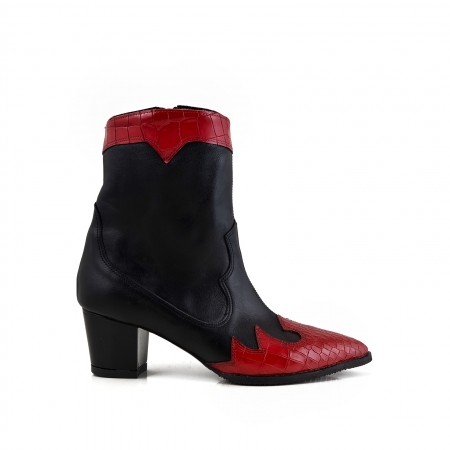Ciocate - Ciocate scurte,din piele naturala neagra, si piele rosie cu design tip croco