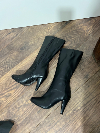 OUTLET TOAMNA-IARNA - Cizme din piele neagra