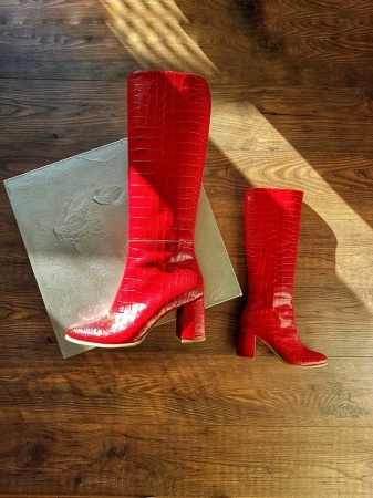 Reduceri - Cizme  din piele rosie cu aspect tip croco