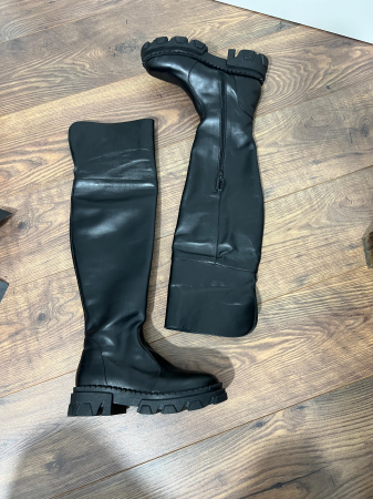 Cizme peste genunchi , cu talpa inalta tip bocanc [2]