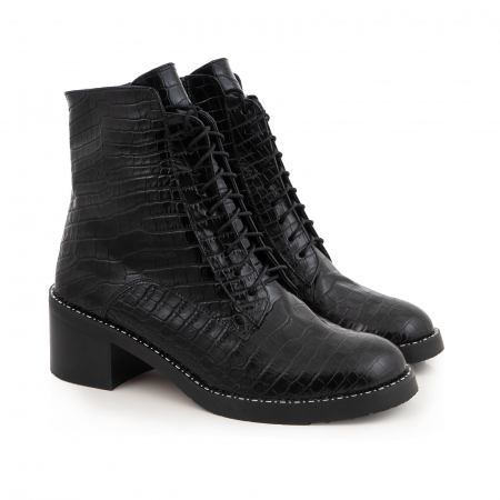 Ghete Brenda, cu siret, din piele naturala neagra cu aspect tip croco [1]
