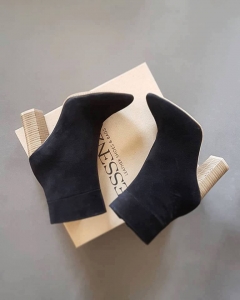 Reduceri - Ghete din piele intoarsa neagra