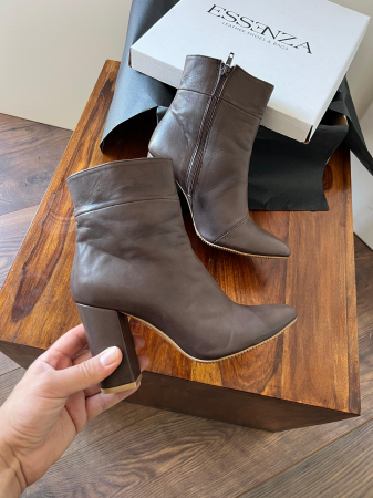 OUTLET TOAMNA-IARNA - Ghete din piele maron