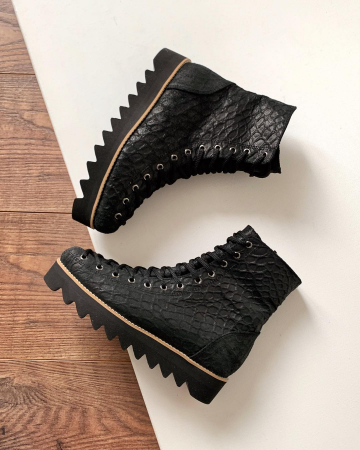 REDUCERI - Ghete Everest cu siret, din piele intoarsa neagra cu aspect tip croco