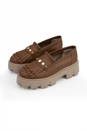 Pantofi Arya Light Brown, cu franjuri si capse aurii [1]