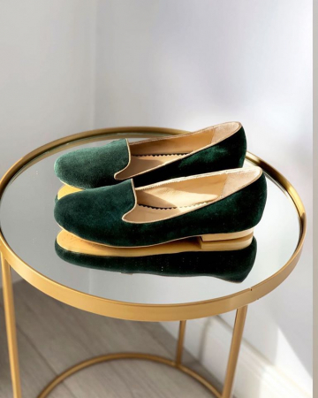 Balerini - Pantofi confortabili si foarte usori, relizati din intoarsa verde, cu paspol decorativ auriu