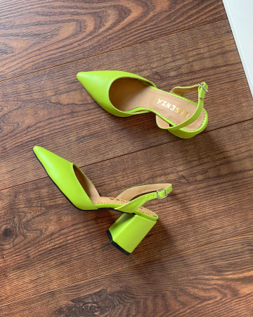 Pantofi cu varf ascutit decupati, cu bareta peste calcai, din piele naturala verde neon [1]