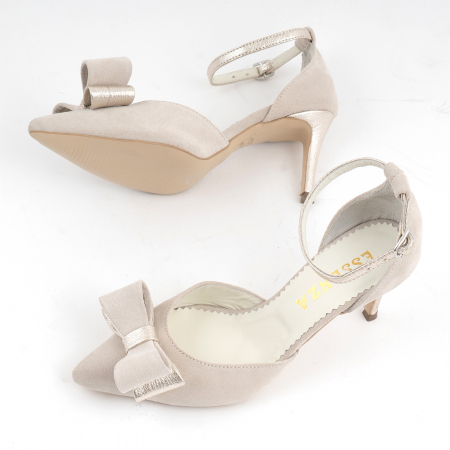 Pantofi stiletto decupati, din piele intoarsa off white si piele laminata aurie. [4]