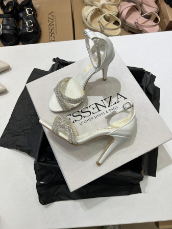 OUTLET PRIMAVARA-VARA - Sandale cu barete incrucisate Crystal, din piele naturala alba