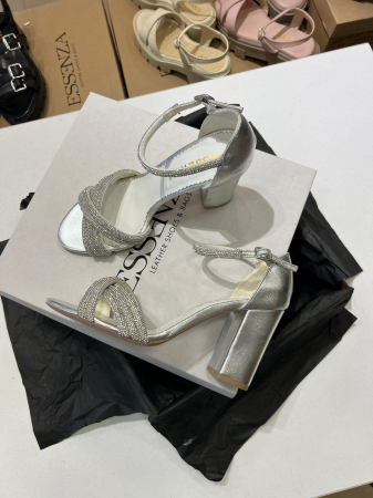 OUTLET PRIMAVARA-VARA - Sandale cu barete incrucisate Crystal, din piele naturala argintie 