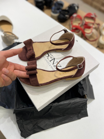 OUTLET PRIMAVARA-VARA - Sandale cu fundite, din piele intoarsa mov-pruna