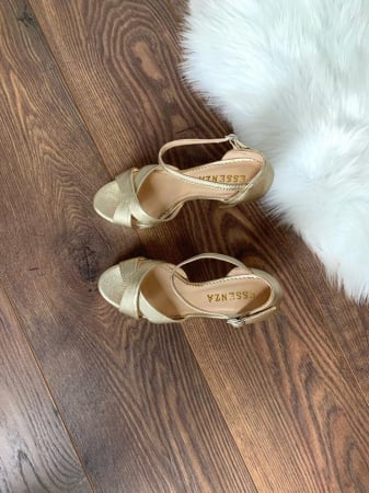 Sandale cu platforma, din piele laminata aurie auriu pal [1]