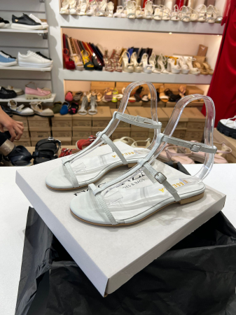 Sandale cu talpa joasa, cu bareta subtiri din piele alba  [2]