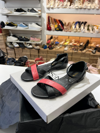 Sandale cu talpa joasa, cu barete suprapuse, din piele naturala neagra si roz  [1]