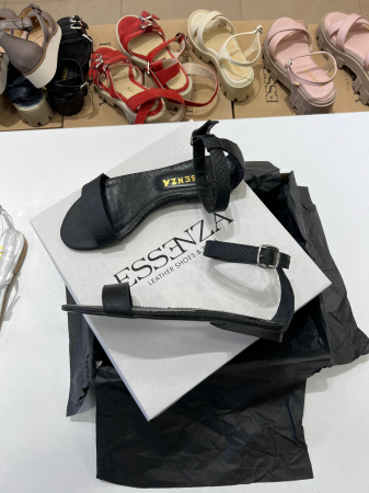OUTLET PRIMAVARA-VARA - Sandale cu talpa joasa, din piele neagra scu presaj crocodil