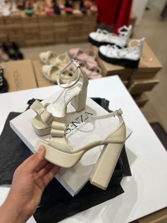 OUTLET PRIMAVARA-VARA - Sandale din piele naturala bej , toc gros si platforma