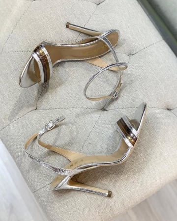 Sandale elegante din piele laminata, in nuante de argintiu si bronz, cu toc stiletto [2]