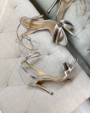 Sandale elegante din piele laminata, in nuante de argintiu si bronz, cu toc stiletto [1]