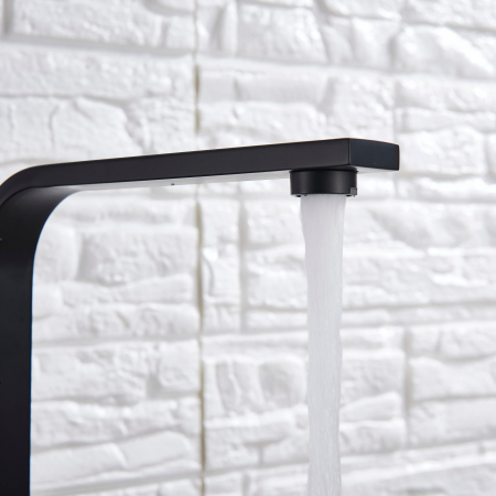 Baterie bucatarie lux  cu cadru patrat si monocomanda, negru mat [6]