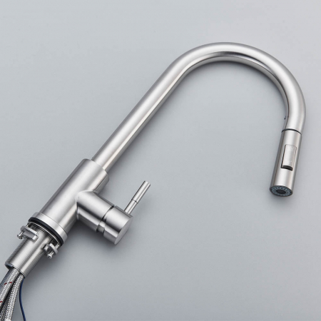 Baterie profesionala cu senzor de pornire la atingere si dus extractibil [6]