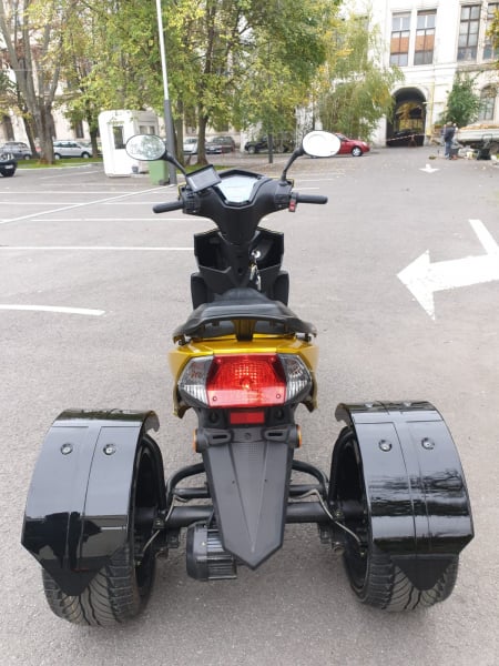 Electric Scooter TRIUS SMART [4]
