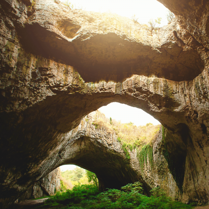 Excursie in Bulgaria la Plevna, Lovech, Pestera Devetashka si Cascadele Kushuna [3]