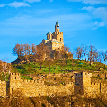 Excursii Bulgaria - Excursie la Veliko Tarnovo si la Mini Bulgaria Park