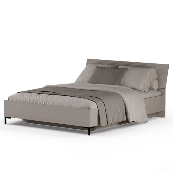 Dormitoare Clasice - Set dormitor DOMINICA, 4 piese, pat cu somiera rabatabila 160x200 cm, comoda, 2 noptiere, taupe + stejar silverjack