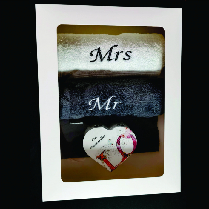 Set 2 Prosoape Nunta Personalizate cu Nume Mr &Mrs [2]