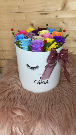 Cutii flori de sapun - Cutie cu trandafiri de sapun EXT-B15