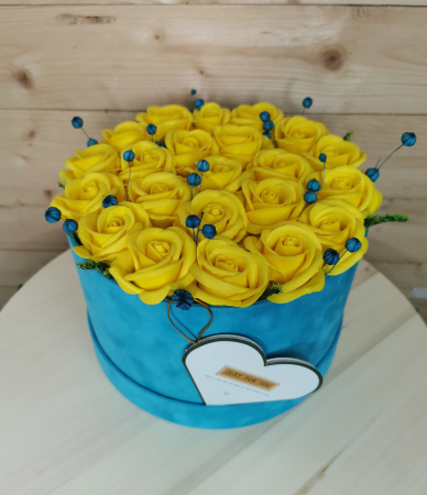 Cutii flori de sapun - Cutie cu trandafiri de sapun EXT-B16