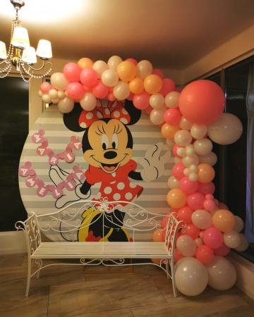 Photocorner cu arcadă de baloane - Photocorner tematic Minnie