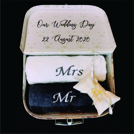 Set 2 Prosoape Nunta Personalizate cu Nume Mr &Mrs [4]