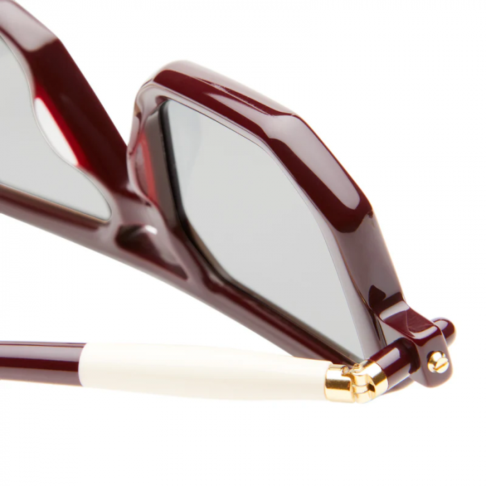Kuboraum P8 Dark Red Grey 1 [3]