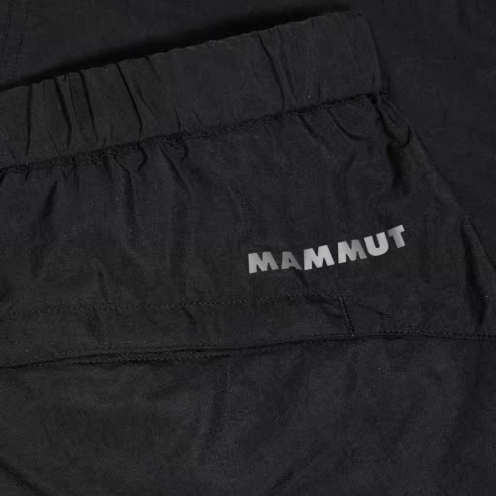 Pantaloni drumetie scurti cargo barbati MAMMUT CARGO negru [7]