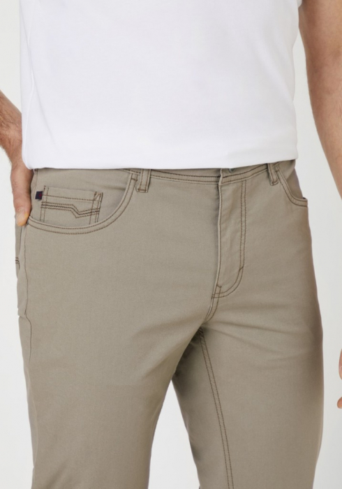 Pantaloni subtiri bumbac 5 buzunare barbati REDPOINT Milton bej [4]