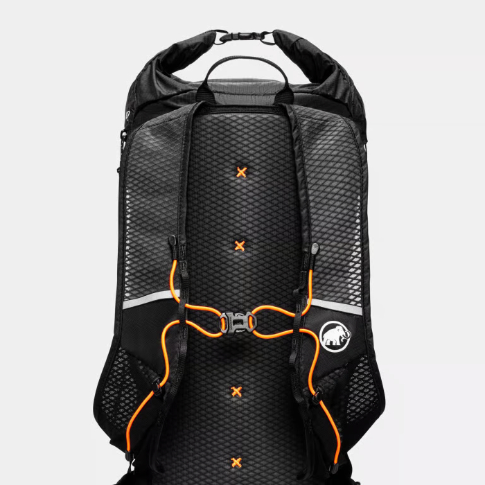 Rucsac drumetie ultrausor MAMMUT AENERGY 18 negru [5]