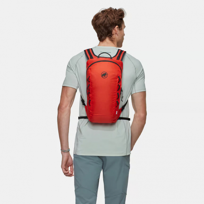Rucsac drumetie usor MAMMUT Neon Light 12L rosu [3]