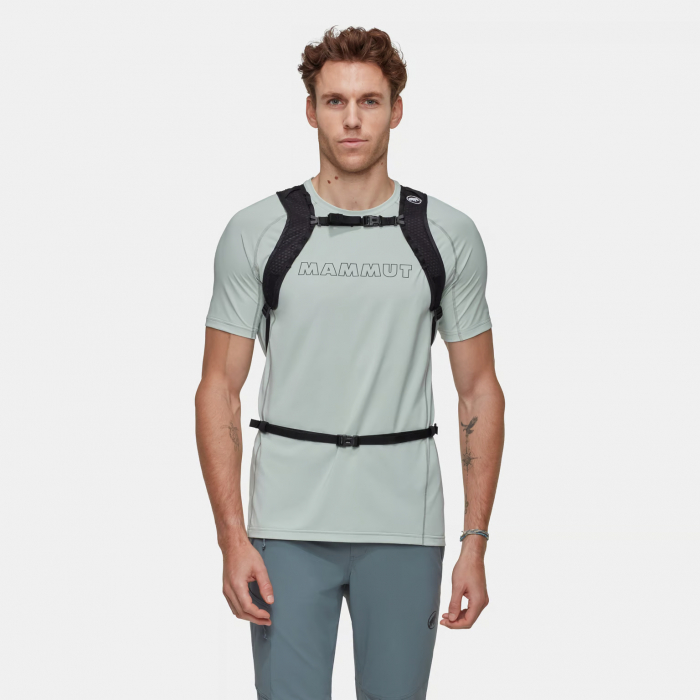 Rucsac drumetie usor MAMMUT Neon Light 12L rosu [6]