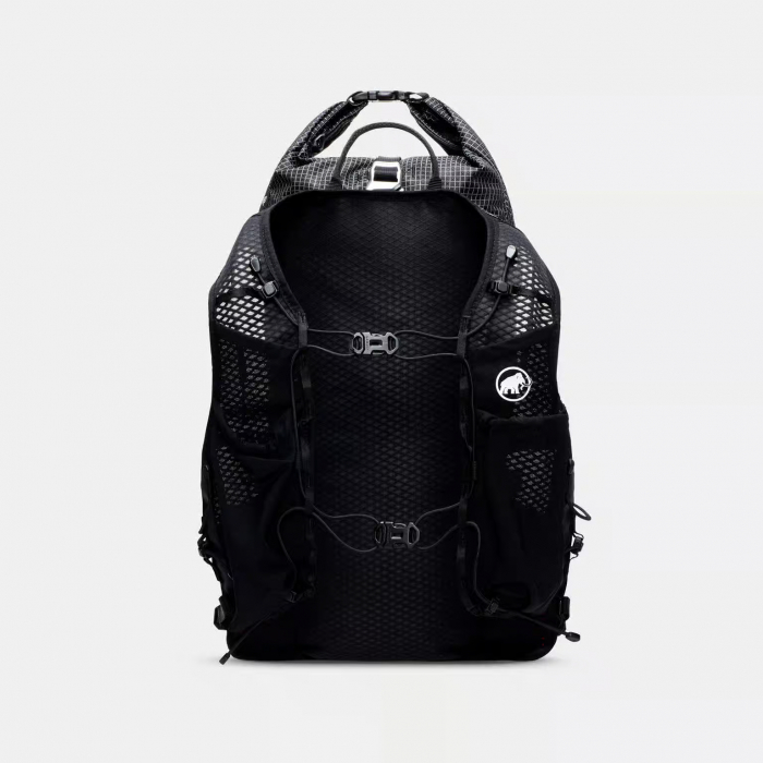 Rucsac drumetie usor MAMMUT Trion 15L negru [2]