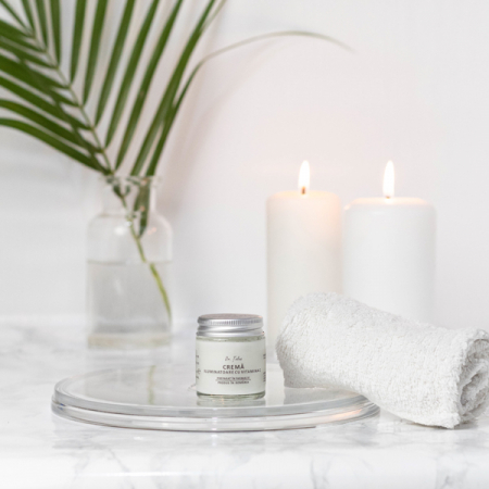 Crema Iluminatoare cu Vitamina C [3]
