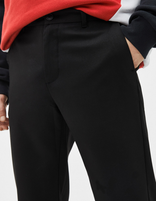 pantaloni negrii bershka skinny cropped fit [2]