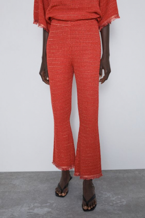 pantaloni portocalii zara cu textura de fibre metalizate [1]
