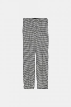 pantaloni in carouri alb si negru zara [6]