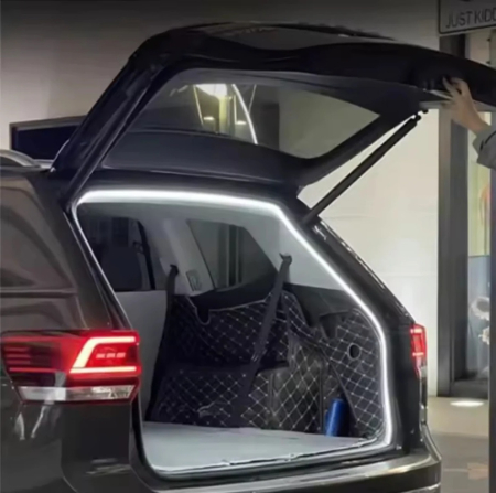 Banda LED - Banda auto LED iluminat portbagaj cu iluminare DINAMICA lumina alb-rece universala 12V - SFX