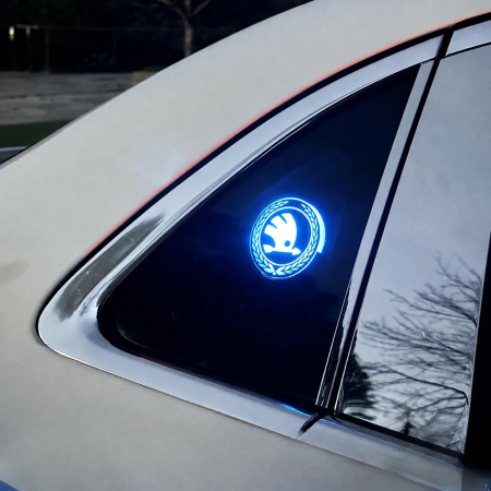 Emblema luminoasa LED - Emblemă Luminoasă LED Auto cu Logo SKODA - set 2 bucati